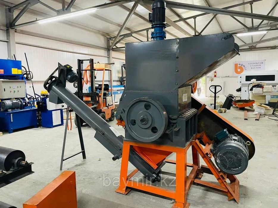 Дробилка #800 со шнеком для ПЭТ-бутылок