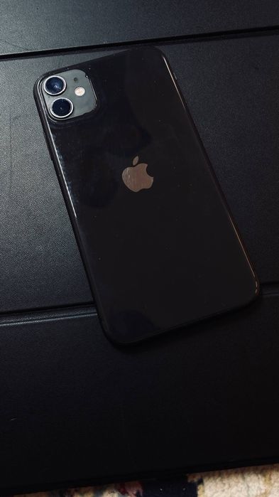 Продам iPhone 11