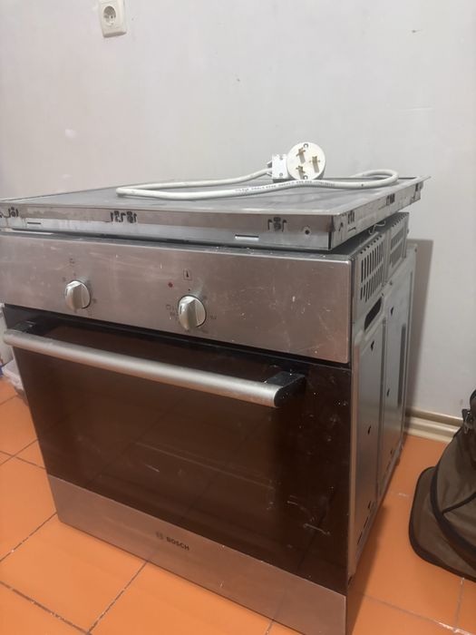 Продам электрическую духовку