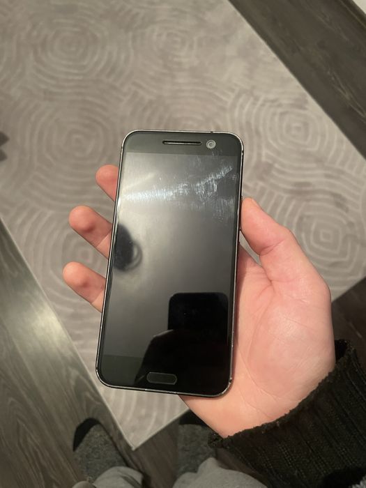 Vand Htc 10 totul functional in adară de baterie