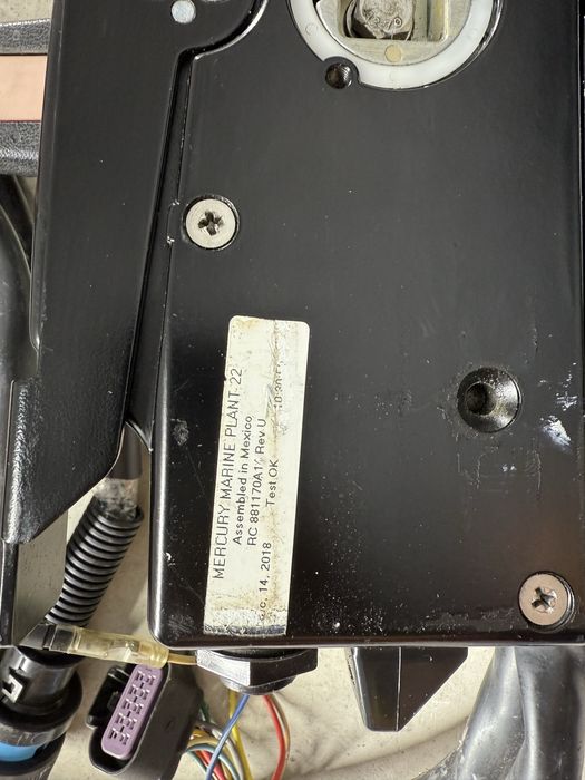 Caseta comanda motor Mercury+cabluri de comandă