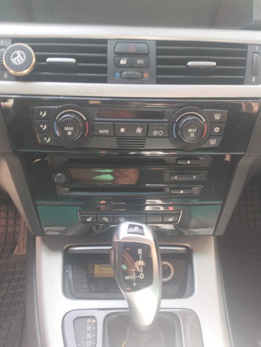 Vand Bmw e90 2005 pachet M trapa automat