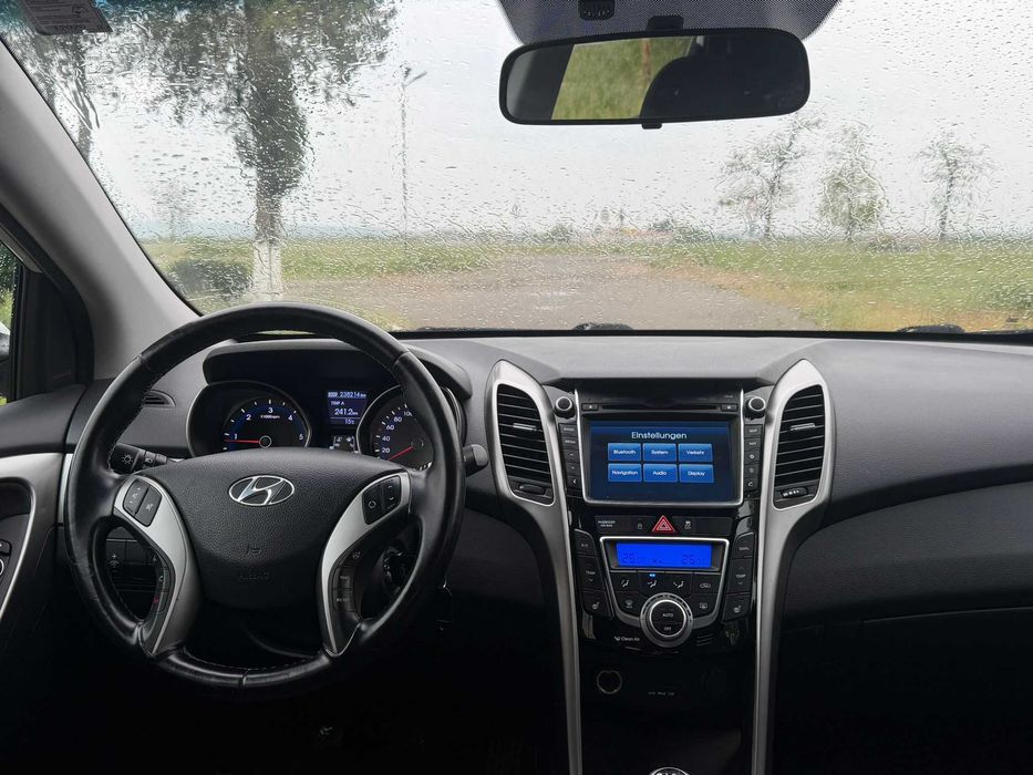 HYUNDAI i30*1.6 CRDI*2014*climatronic*scaune incalzite*LED