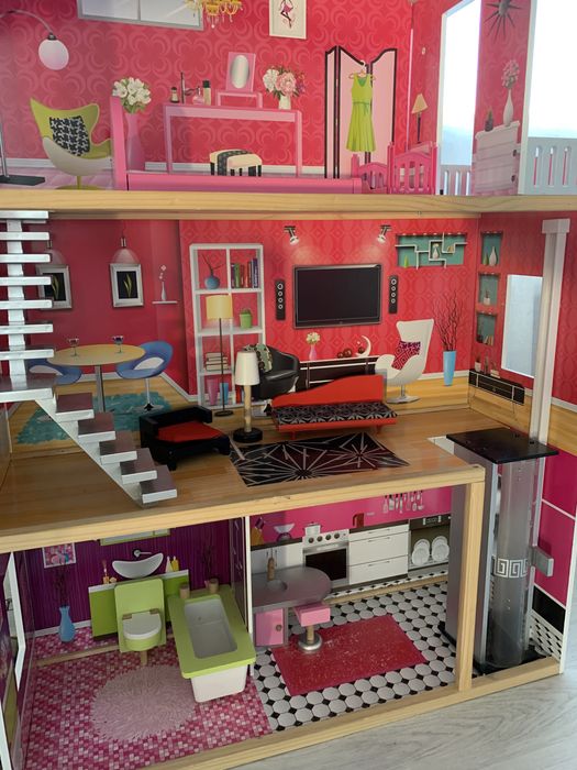 Продам Кукольный домик