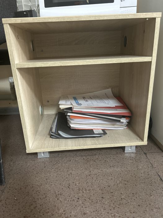 Рабочий стол с двумя тумбами