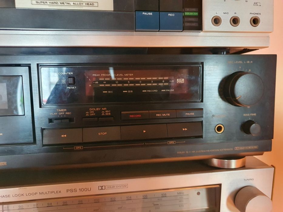 se vinde deck teac v 490