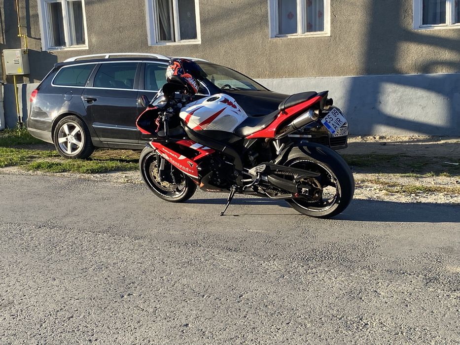 Yamaha R1 Santander– Stare excelentă, multe piese noi, Akrapovič
