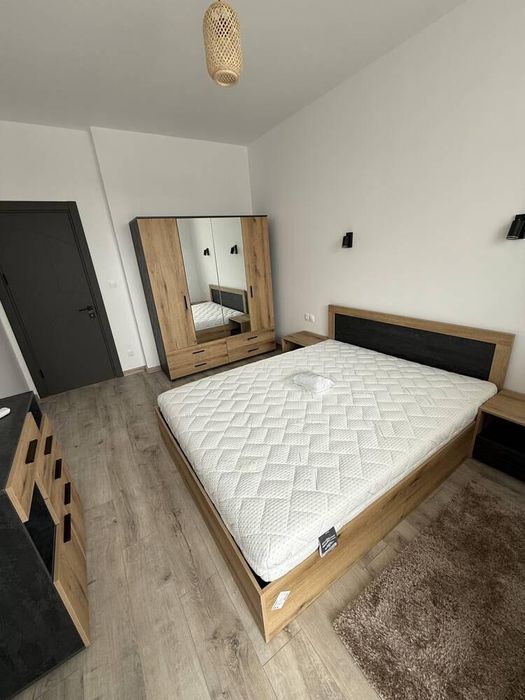 Дава се под наем Тристаен апартамент в Бургас, Славейков - 135 кв.м за 1196.97 € - Снимка #3