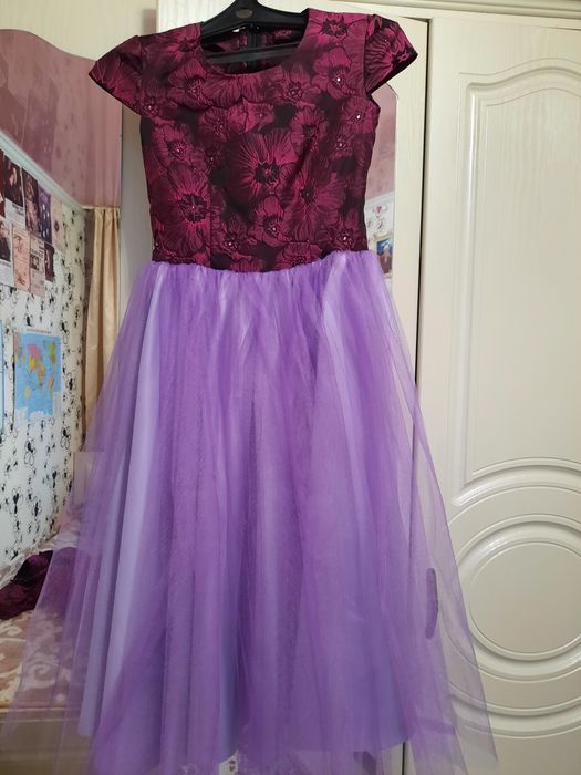 Продам вечерние платья