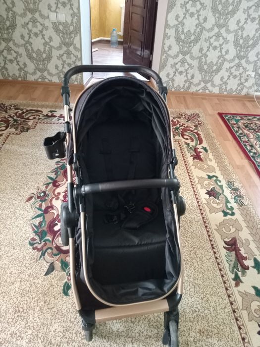 Продам коляску belecoo