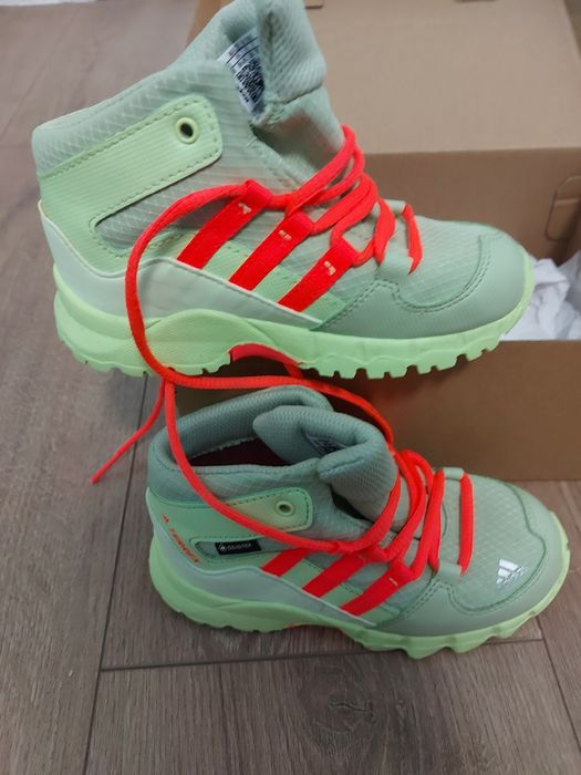 Adidas обувки 26 номер