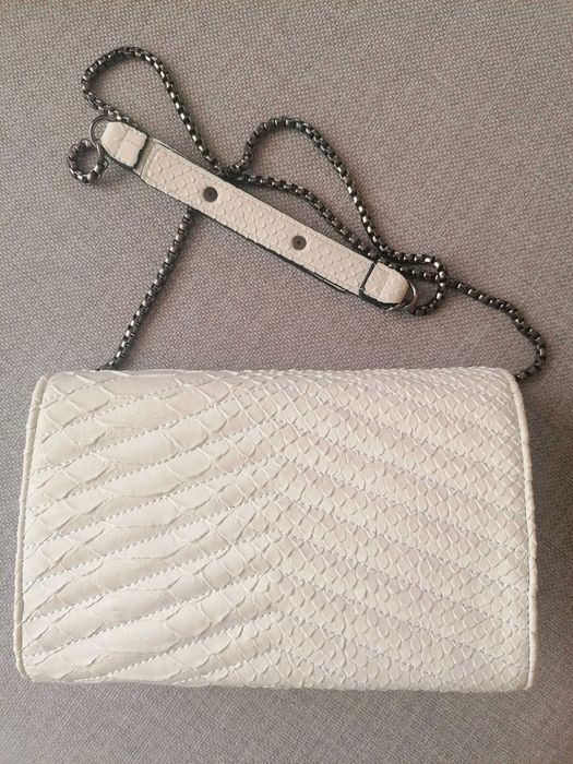 Дамска бяла чанта