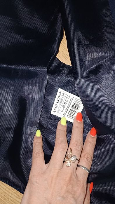 Продам жилетки темно-синие