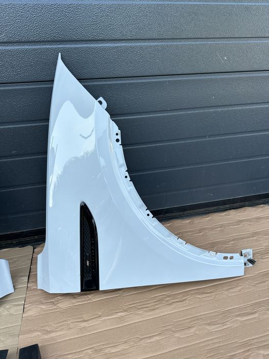 Aripi / Aripa stanga, Aripa dreapta Jaguar E Pace X540