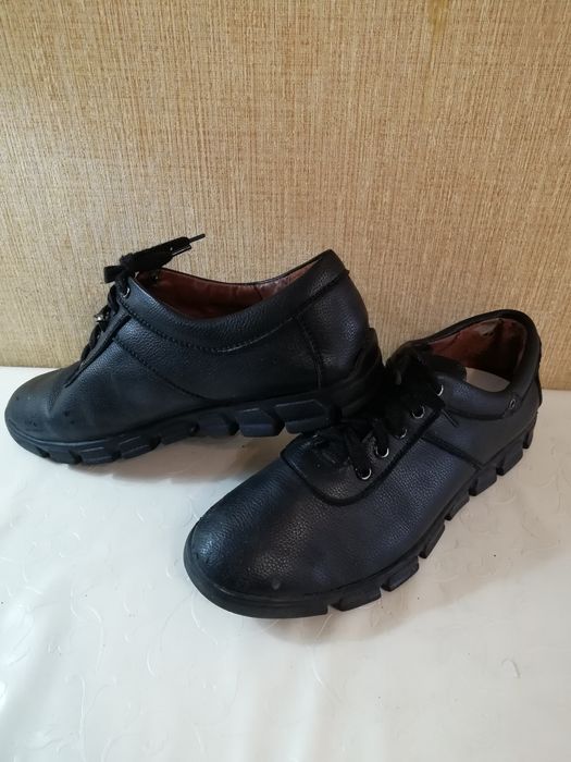 Продам детскую обувь,недорого.