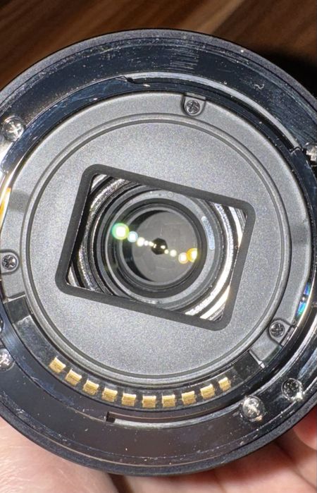 Обектив Sony E 18-200 mm f/3.5-6.3 OSS