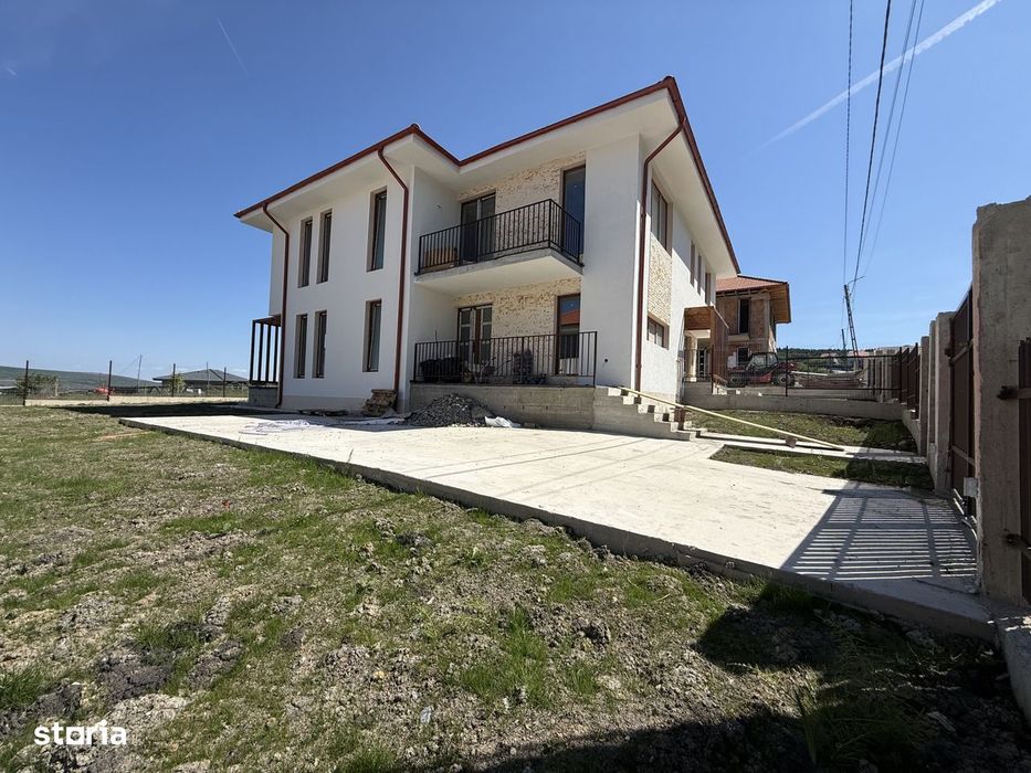 Duplex modern, 120 mp utili si teren generos de 400 mp | Chinteni