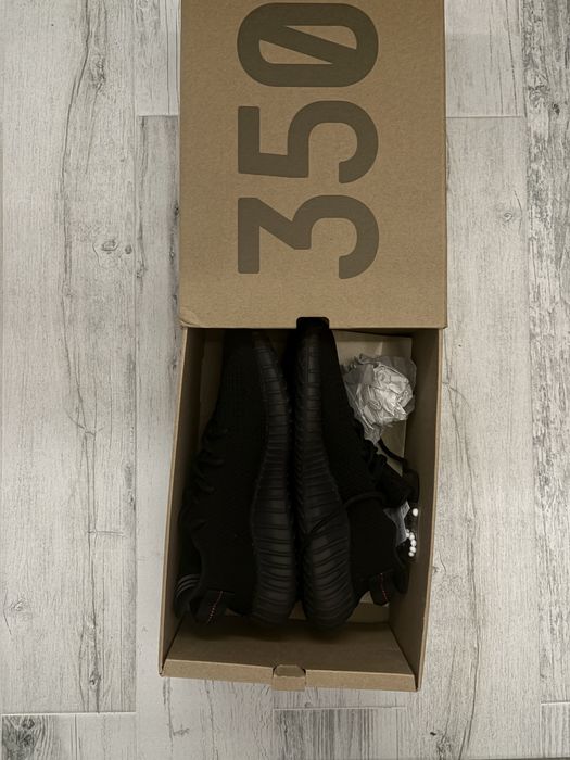 Yeezy 350 чисто нови