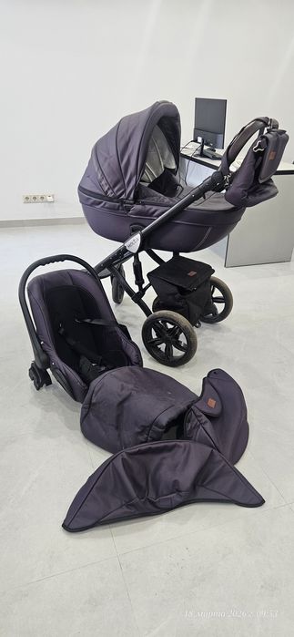 Коляска всесозонная.