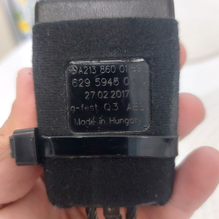 Продава закопчалка за колан мерцедес w213