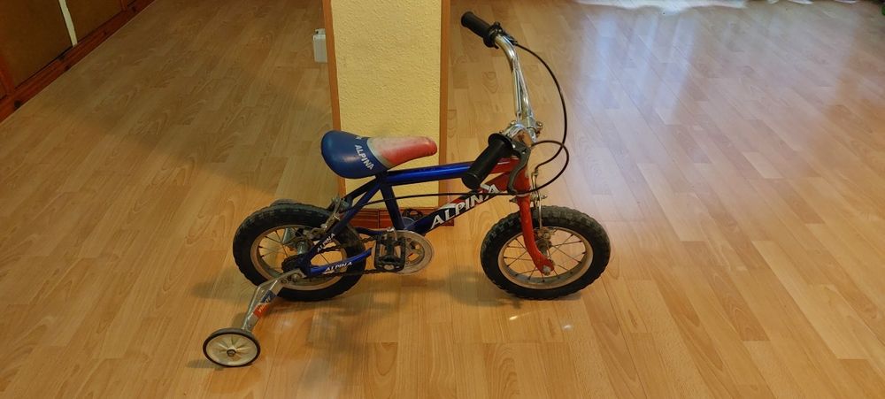 Детско  колело...