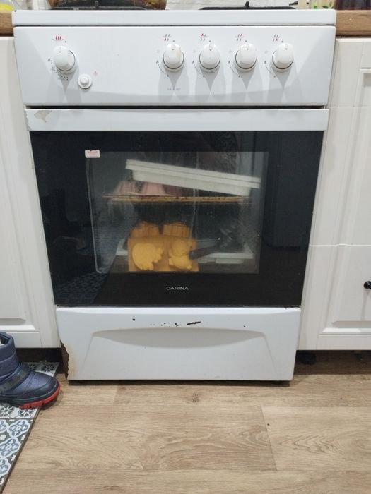 Продам газ плиту