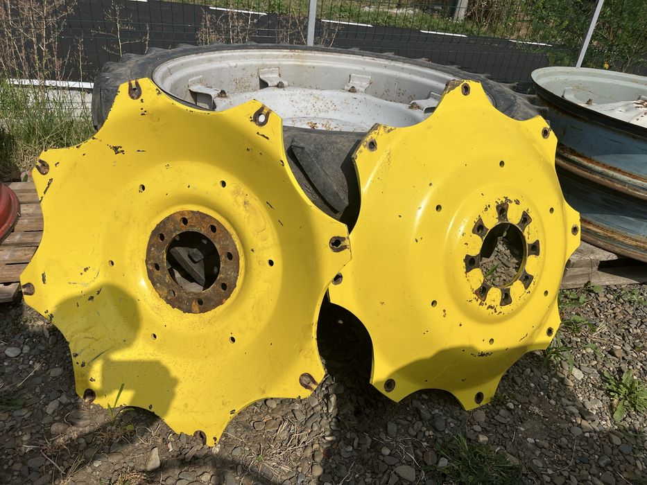 Stelute pentru jante de tractor .