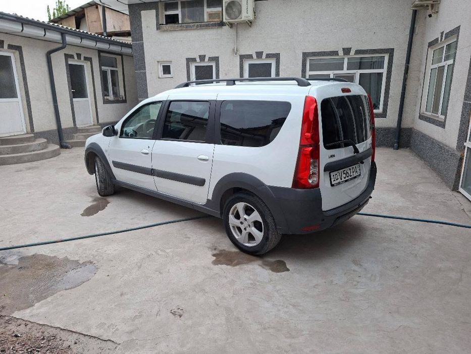 Продается Lada Largus CROSS 2018г.