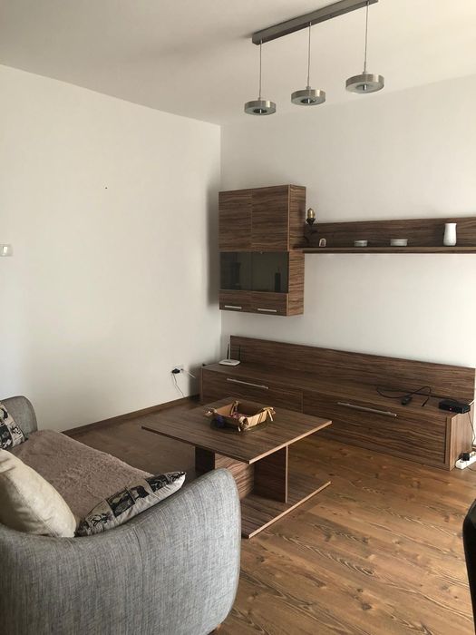 Apartament cu 2 camere de închiriat