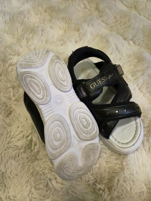 Детски  сандали  Guess