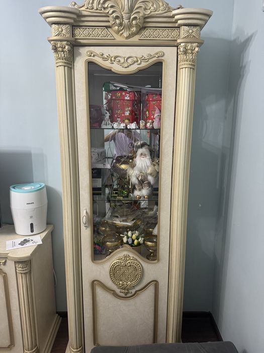 Продается камод под телевизор и два пенала