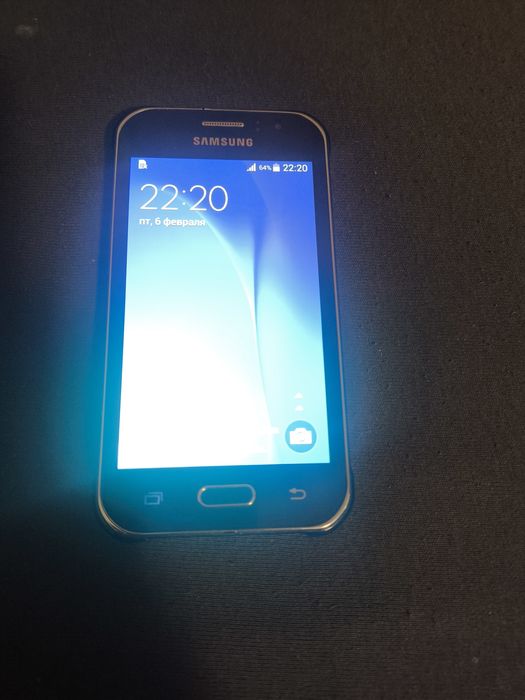 Телефон Samsung galaxy J1 ace