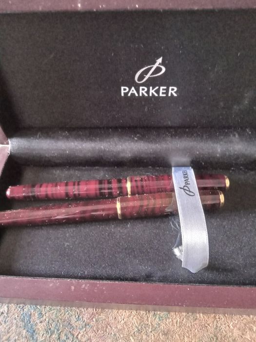 Продам ручки Parker в комплекте.