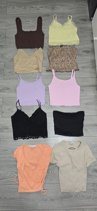 Topuri marime S, adolescenta