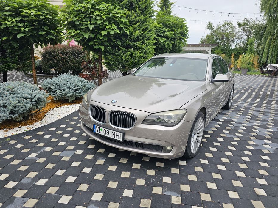 Autoturism - BMW 730   F01