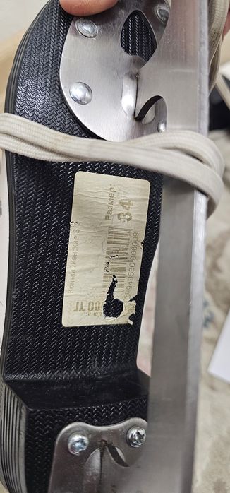 Коньки женски отличном