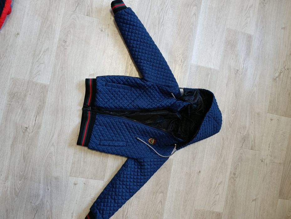 Продам куртки на мальчика