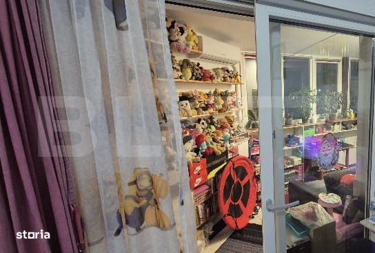 Apartament cu 3 camere, zona Porii
