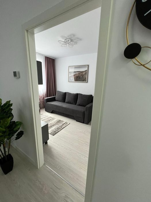 Inchiriez apartament