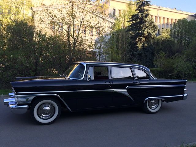 Срочно Чайка ГАЗ 13  продам