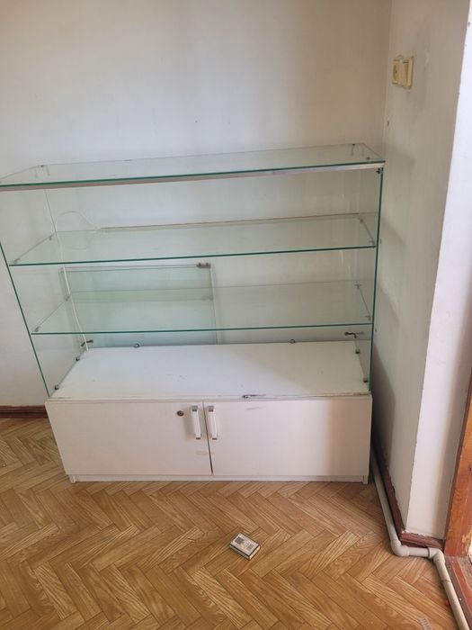 Шкаф стеллаж для магазинов