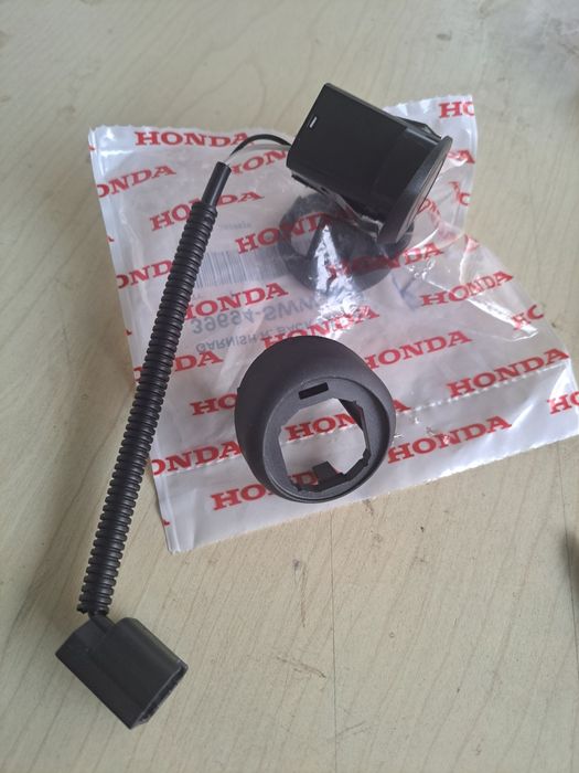 Подложка- втулка  за заден среден парктроник на Honda CRV 3