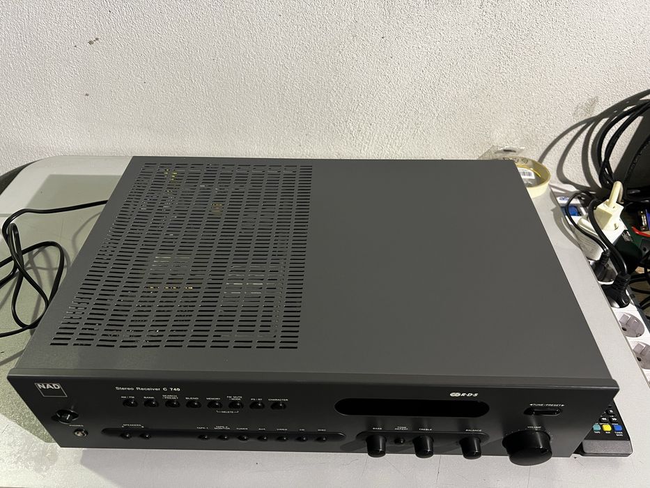 Стерео ресийвър NAD C 740