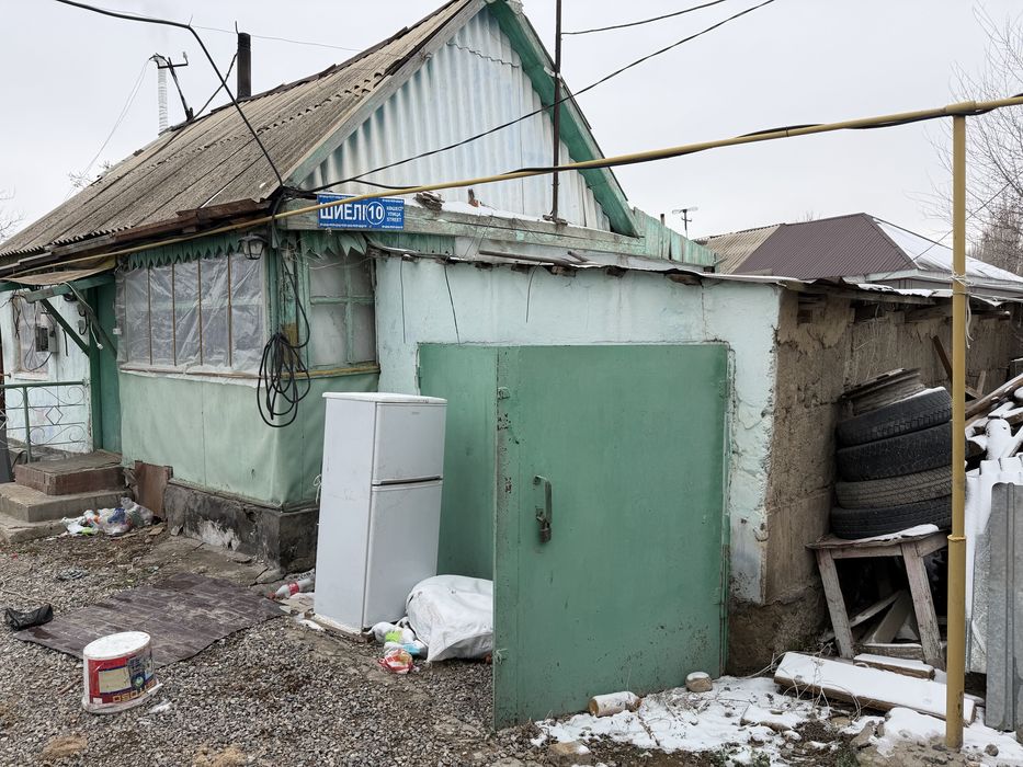 Продам дом с откормом для скота