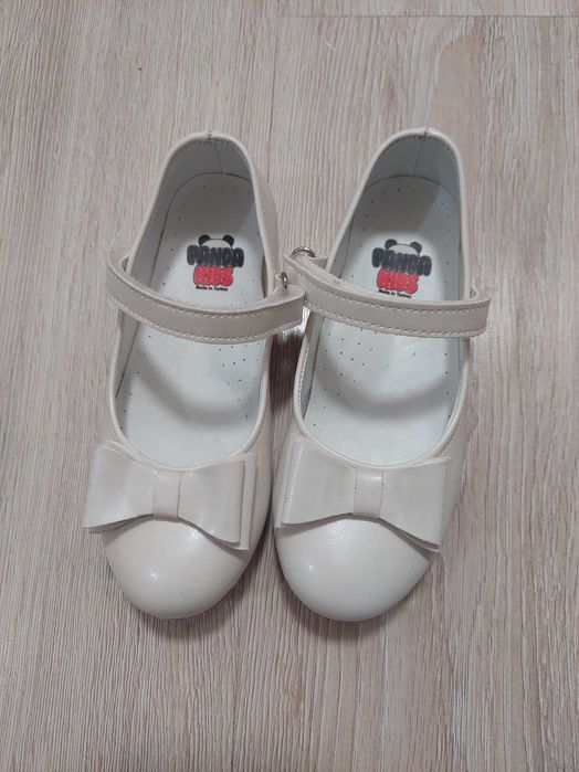 Детские туфли белые 27 размер