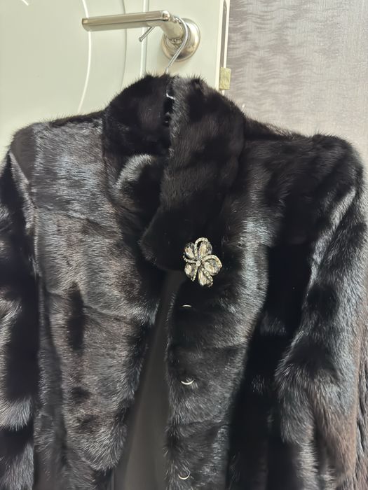 Шуба сатамын 90000тг размер 44-46