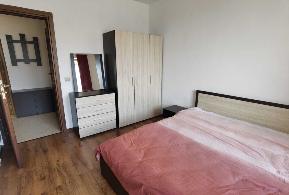 Дава под наем двустаен апартамент в кв. Павлово