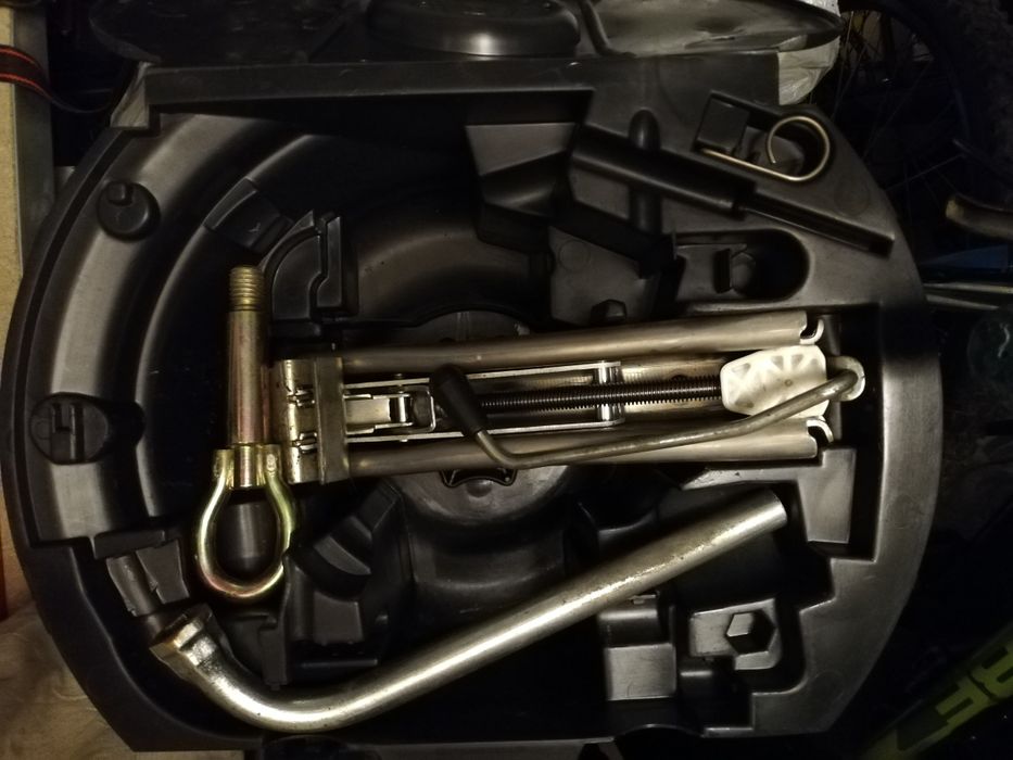 Set cric + coarba + cui tractare gama VAG