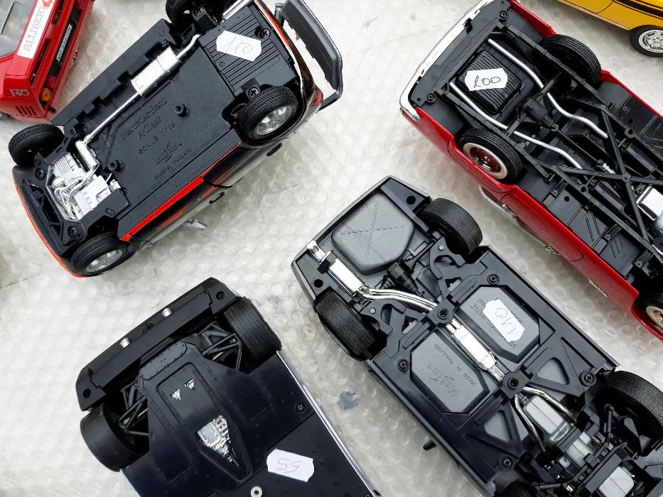 Colectie masinute machete auto diorame scara 1:18 FERRARI MERCEDES BMW