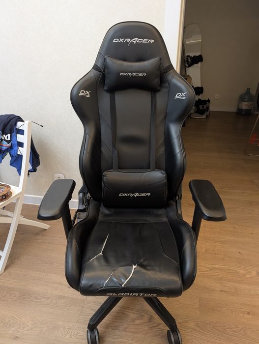 Игровое кресло dxracer gladiator